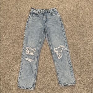 American Eagle Light washed straight leg ripped jeans - Size 0 short